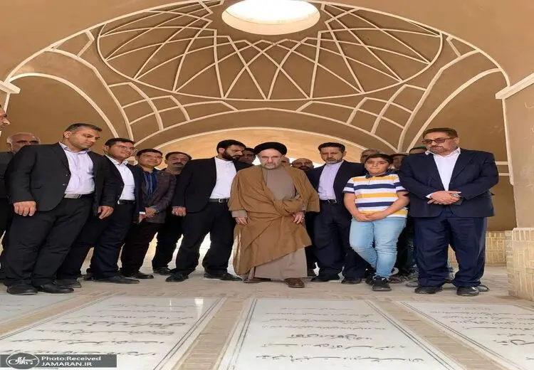 حضور سید محمد خاتمی در مراسم سالگرد پدرش در اردکان