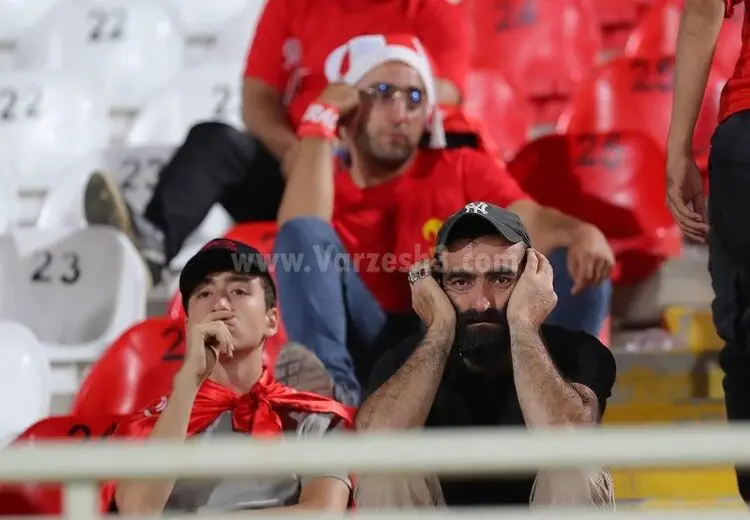 بهت و ناراحتی در چهره‌ تماشاگران، یادگار ماند! + عکس