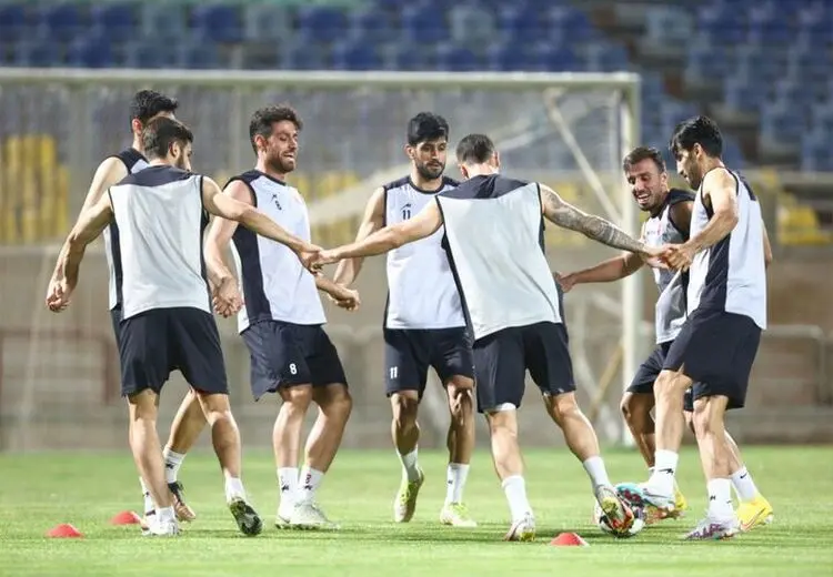 غیبت ادامه‌دار مدافع خارجی پرسپولیس