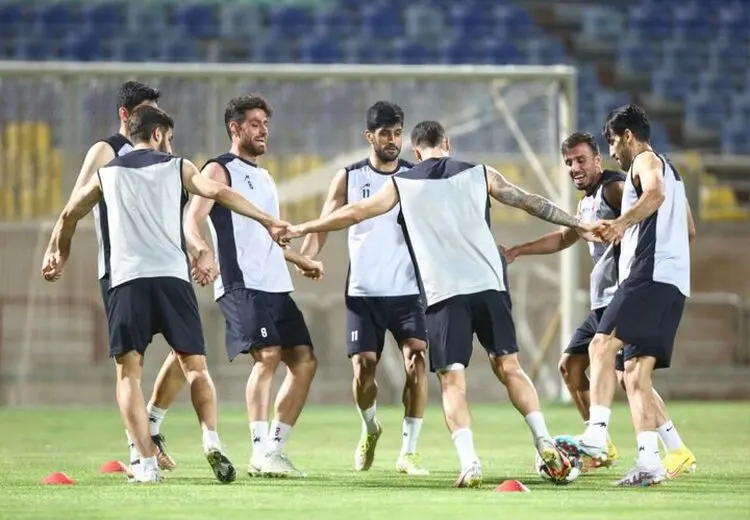 غیبت ادامه‌دار مدافع خارجی پرسپولیس