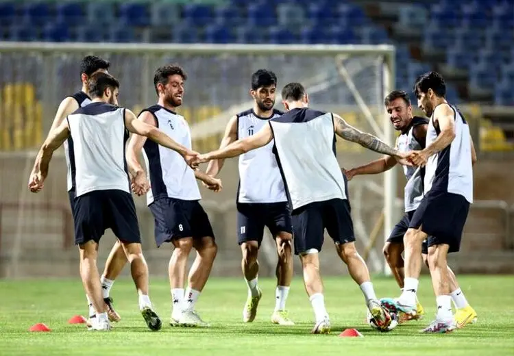غیبت ادامه‌دار مدافع خارجی پرسپولیس