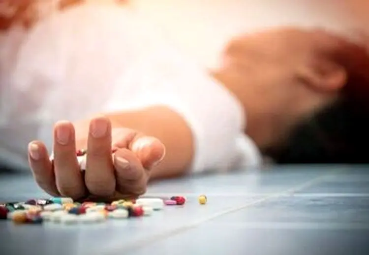 خودکشی یک پزشک دیگر/ جزییات درگذشت سمیرا آل سعیدی، دانشیار روماتولوژی