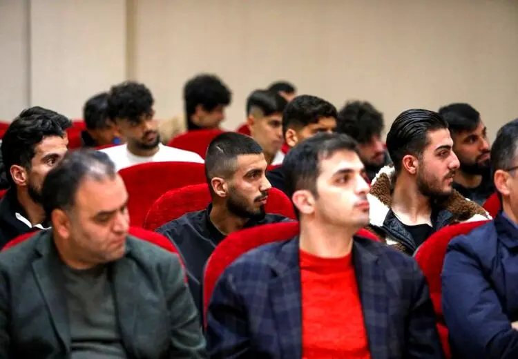 جشن یلدای تراکتوری‌ها با زنوزی + عکس
