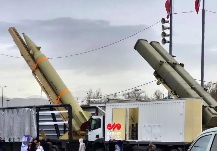 نمایش موشک‌های دوربرد ایران در میدان آزادی تهران 

