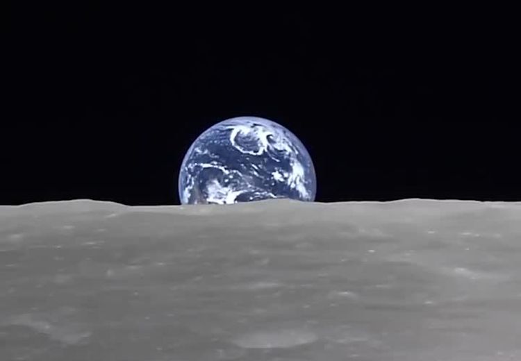 لحظات طلوع زمین بر فراز ماه