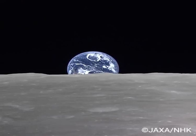 لحظات طلوع زمین بر فراز ماه