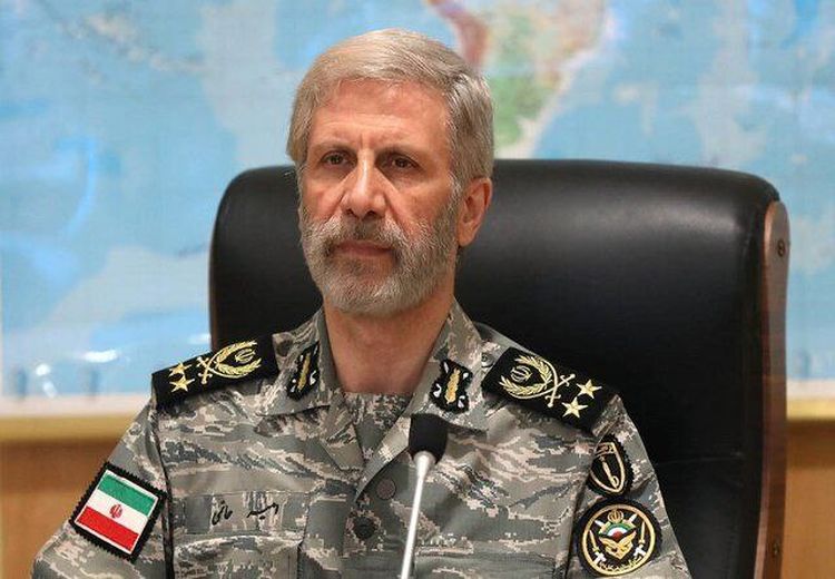 فرمانده کل ارتش اعلام آمادگی کرد