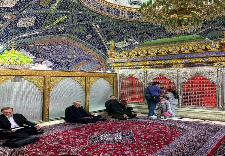  علی لاریجانی در حرم حضرت رقیه (س)