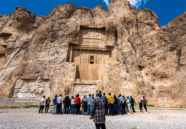 خطر در تخت جمشید هم آبشار راه افتاد!