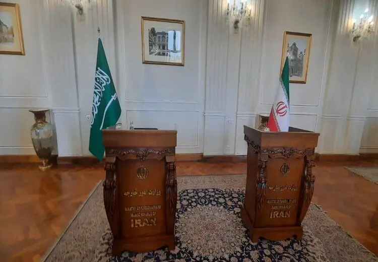 سخنگوی وزارت خارجه: دلیل تغییر محل نشست خبری وزیر خارجه عربستان، «مشکل فنی» بود
