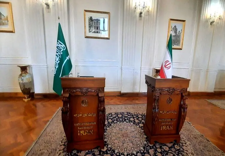 سخنگوی وزارت خارجه: دلیل تغییر محل نشست خبری وزیر خارجه عربستان، «مشکل فنی» بود