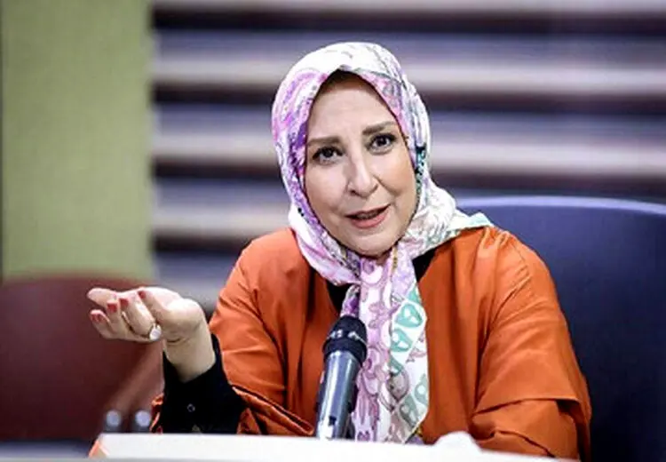 گریم عجیب بازیگر زن ایرانی در نقش چارلی چاپلین