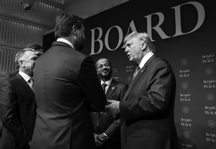 عکس وزیر خارجه عمان در کنار ترامپ و ویتکاف