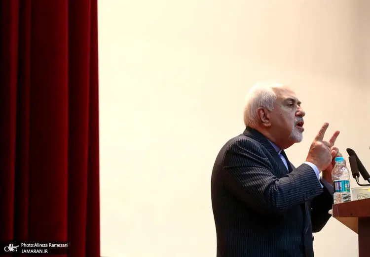 دفاع ظریف از آیت‌الله هاشمی: او می‌گفت موشک خوب است اما پاسخ همه مشکلات نیست