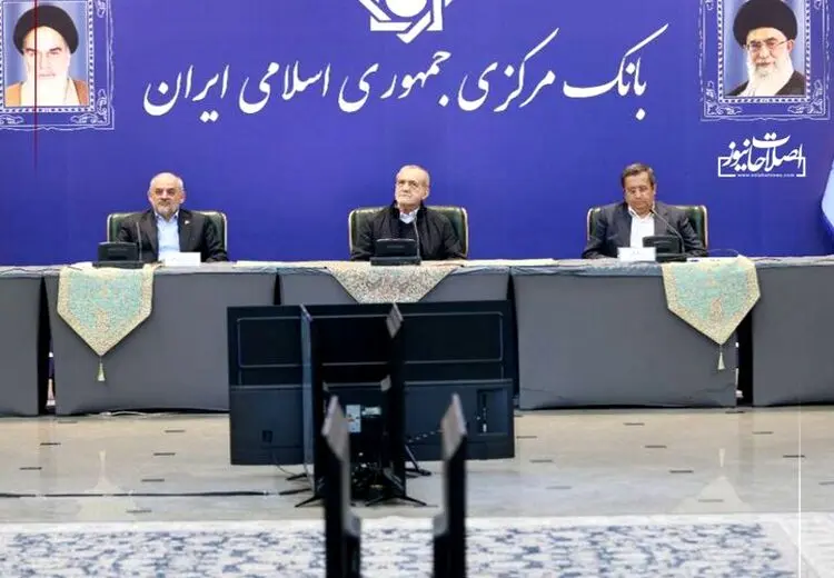 ماجرای رفتن پزشکیان به بانک مرکزی چه بود؟
