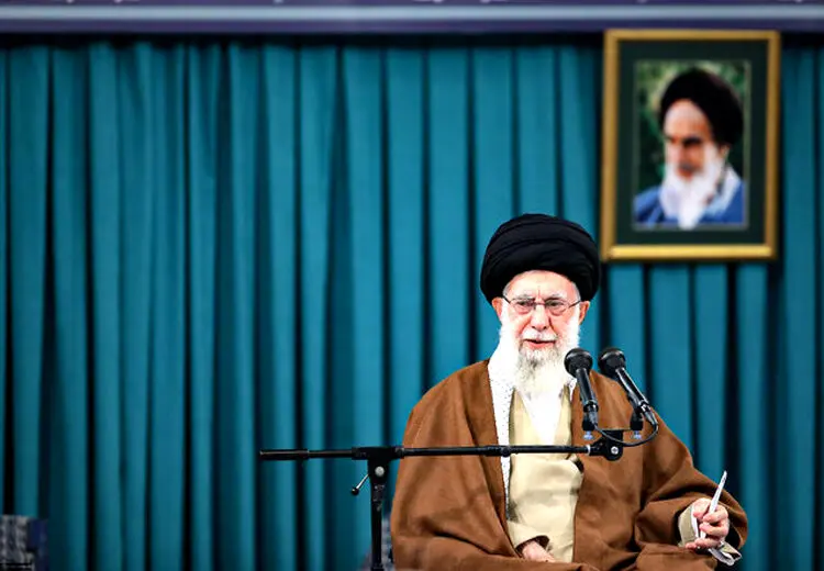رهبر انقلاب: بمباران‌های صهیونیست‌ها ممکن است اسرای خودشان را هم نابود کند