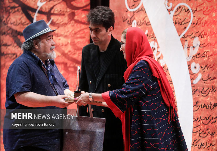 تقدیر از محمدرضا شریفی نیا در جایزه هنری غدیر