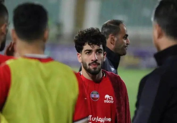 تصویر جالب مهدی هاشم نژاد سوار بر یک تراکتور