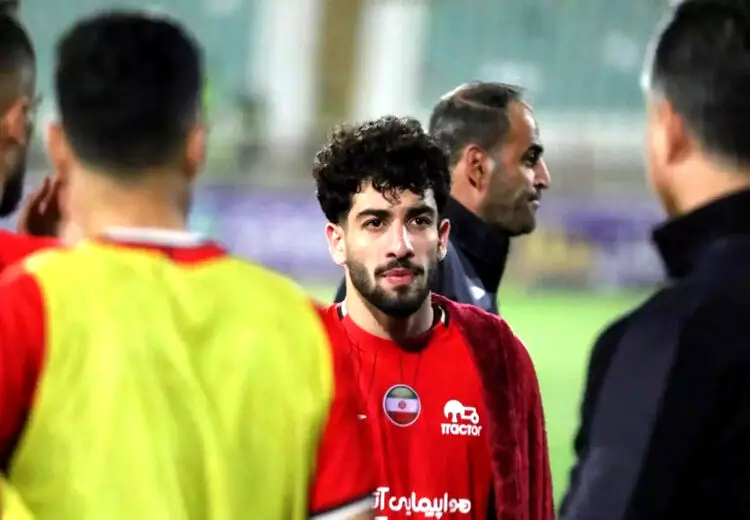 تصویر جالب مهدی هاشم نژاد سوار بر یک تراکتور