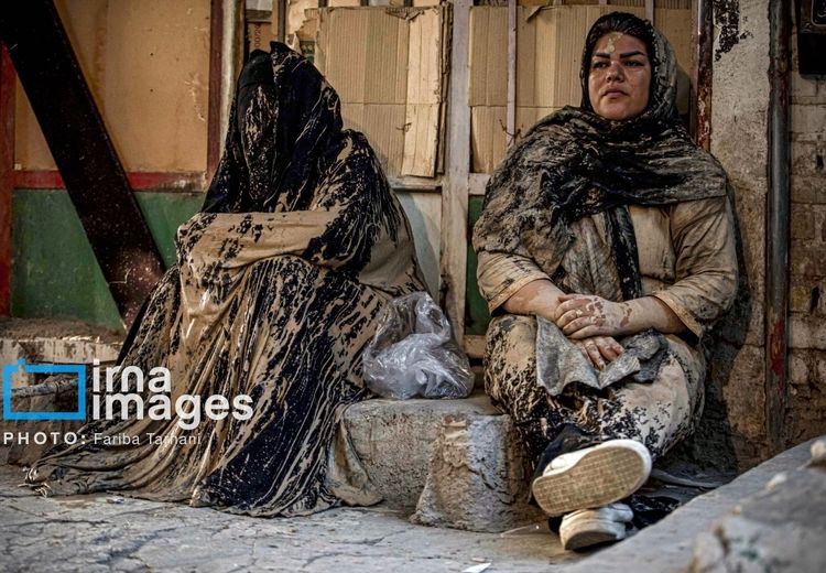آیین « گِل‌مالی » در روز عاشورا 