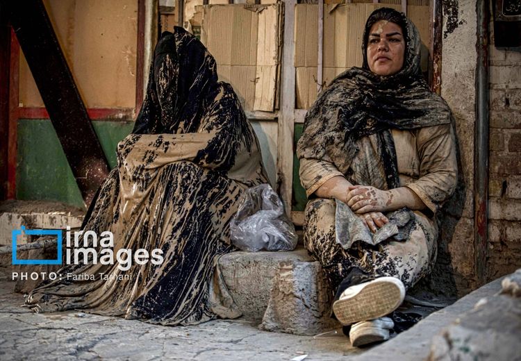 آیین « گِل‌مالی » در روز عاشورا 