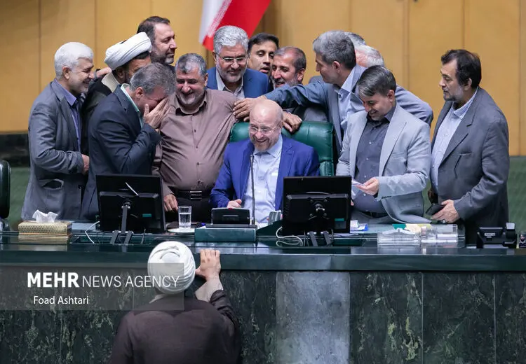 حضور فقط ۳ اقتصاددان در کمیسیون 45 نفره تلفیق بودجه مجلس یازدهم