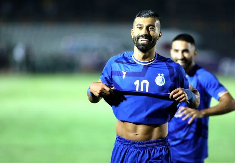 رامین رضائیان در تمرین استقلال آفتابی شد!