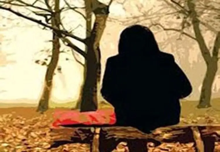 اگر تنهایید یا کسی درک‌تان نمی کند، بخوانید