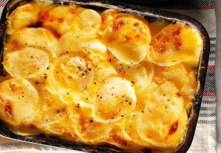 طرز تهیه یک غذای فوری و لذیذ با دو عدد سیب زمینی