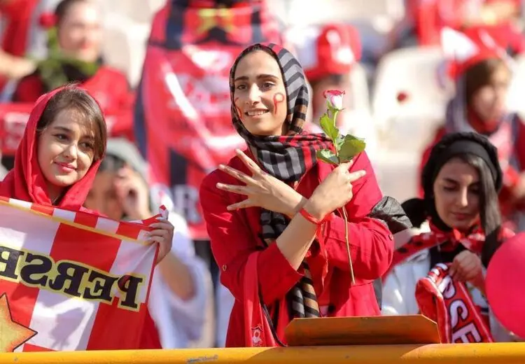 حضور زنان برای تماشای بازی پرسپولیس مشروط شد