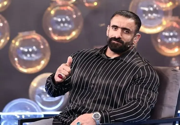  فیگور خاص هادی چوپان در تخت جمشید