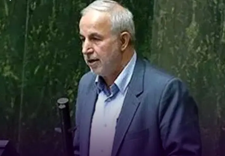 حقوق کارمندان حداقل بیش از ۳۰ درصد باید افزایش داشته باشد