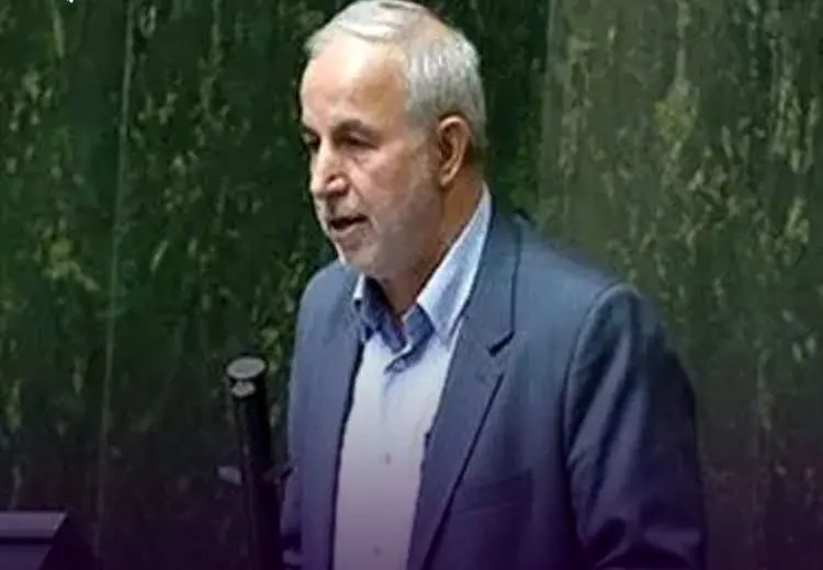 حقوق کارمندان حداقل بیش از ۳۰ درصد باید افزایش داشته باشد