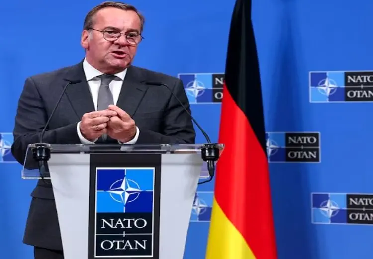 وزیر دفاع آلمان: تهدیدات آمریکا به ناتو آسیب می‌رساند