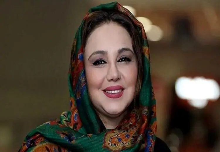 بازیگر زن خبر داد: گوشی‌ام را دزد زد!
