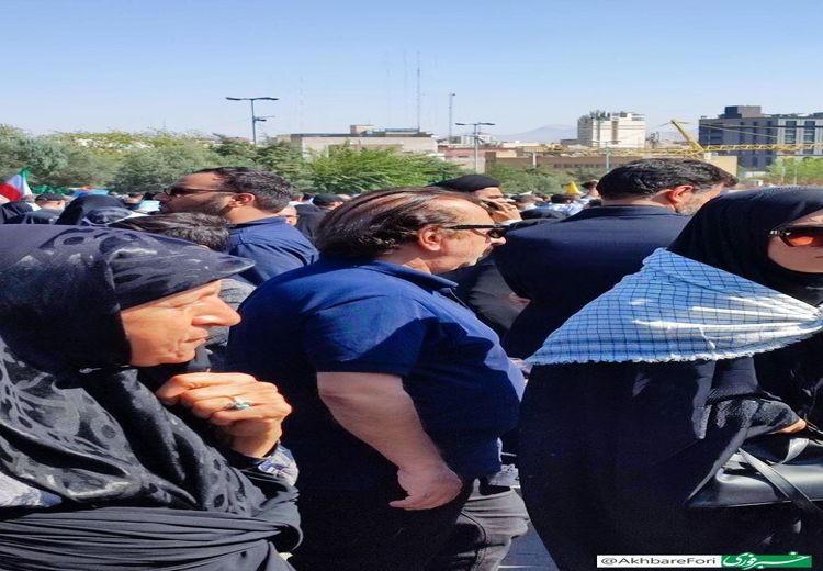 حضور مجید مجیدی در نماز جمعه امروز به امامت رهبر انقلاب  
