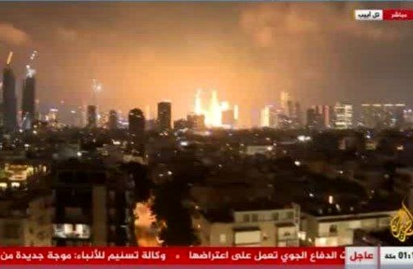 لحظه اصابت موشک ایران به تل‌آویو