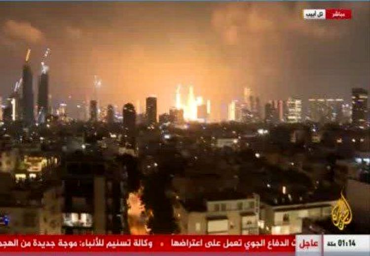 لحظه اصابت موشک ایران به تل‌آویو
