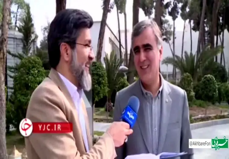  رئیس کل بانک مرکزی: معمولا عیدی یا نیم سکه می‌دهم یا سکه!