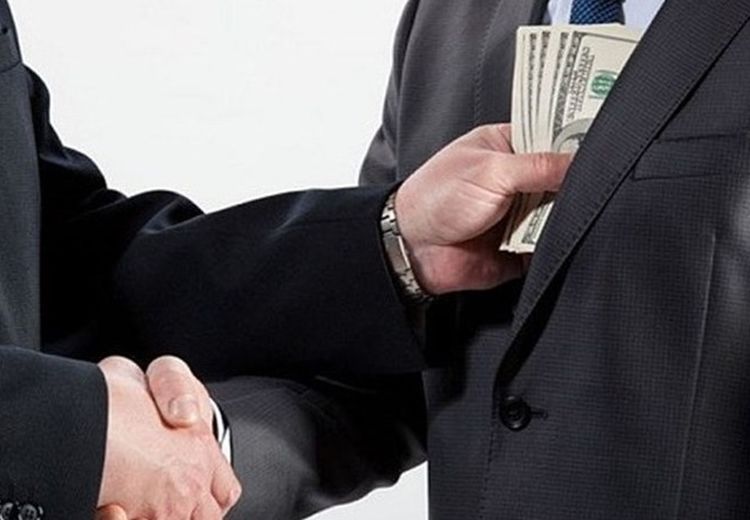 سرپرست باسابقه یک تیم پرطرفدار متهم به فساد شد!