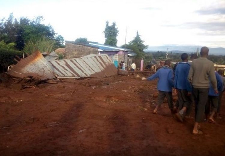 اولین تصاویر از شکسته شدن سد در کنیا/ کشف ۴۲ جسد