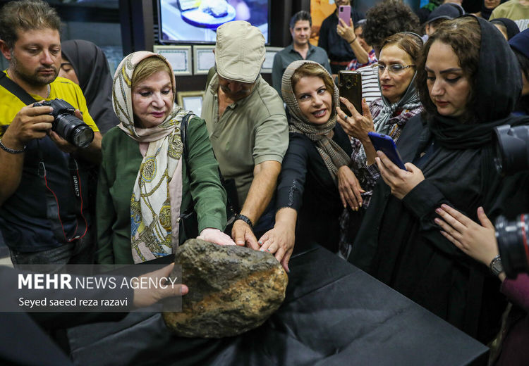 رونمایی از شهاب سنگ سیارکی ایران و خاورمیانه