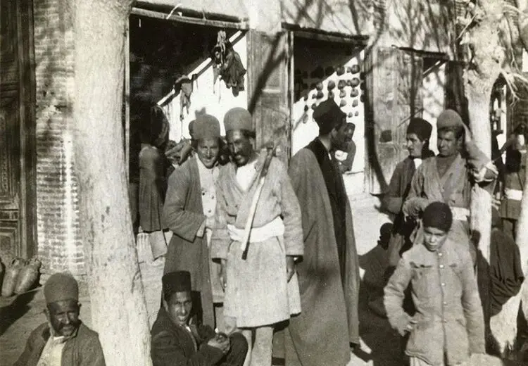 حقوق کارمندان دوره قاجار چقدر بود؟