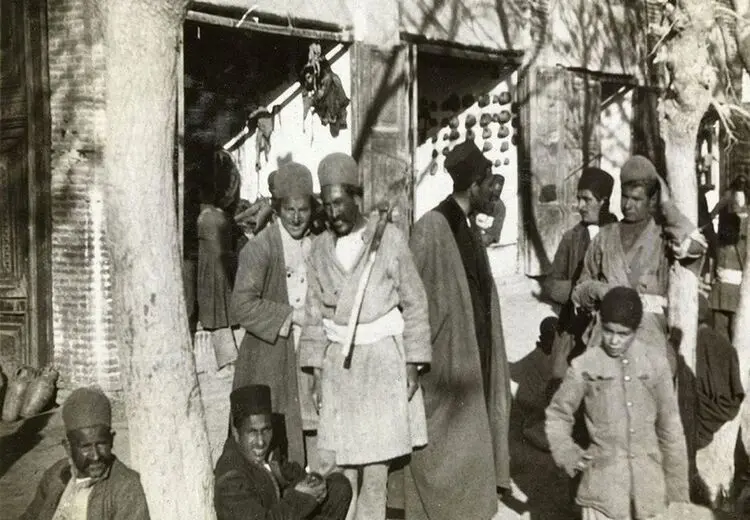 حقوق کارمندان دوره قاجار چقدر بود؟