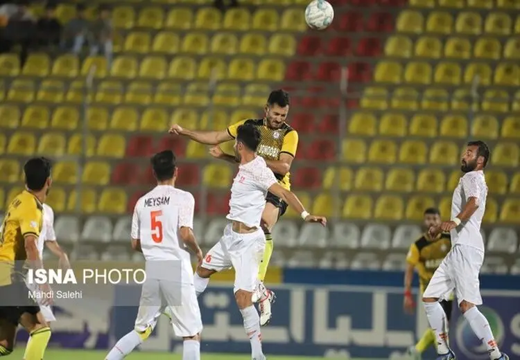 فجر به صدر رسید