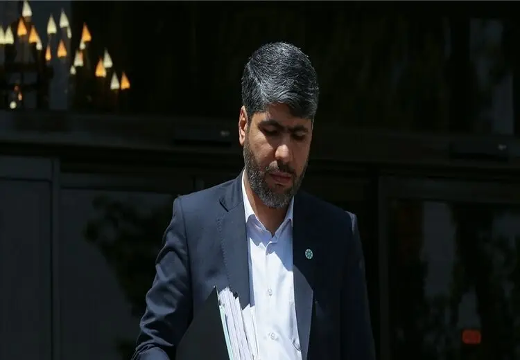 واکنش معاون رییسی به ابطال حکمش از سوی دیوان عدالت اداری: دارد حل می‌شود