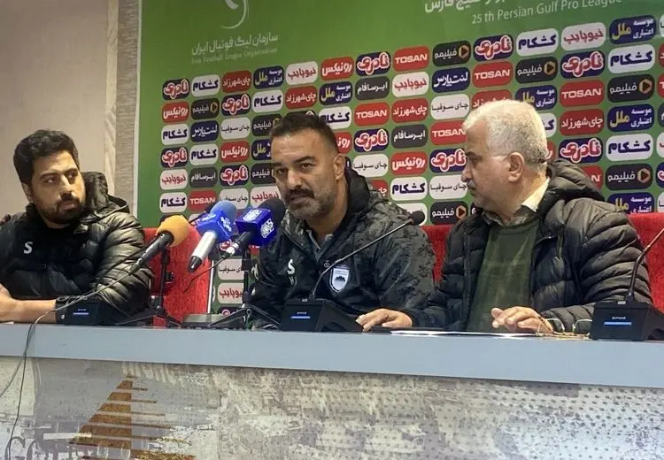 جنجال در نشست خبری چادرملو/عمران زاده: هرچه گفتید نثار خودتان