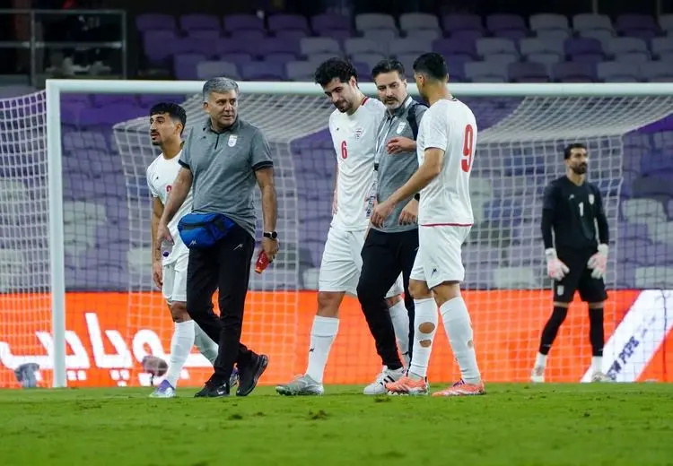 دوری 8 هفته‌ای هافبک تیم ملی از فوتبال