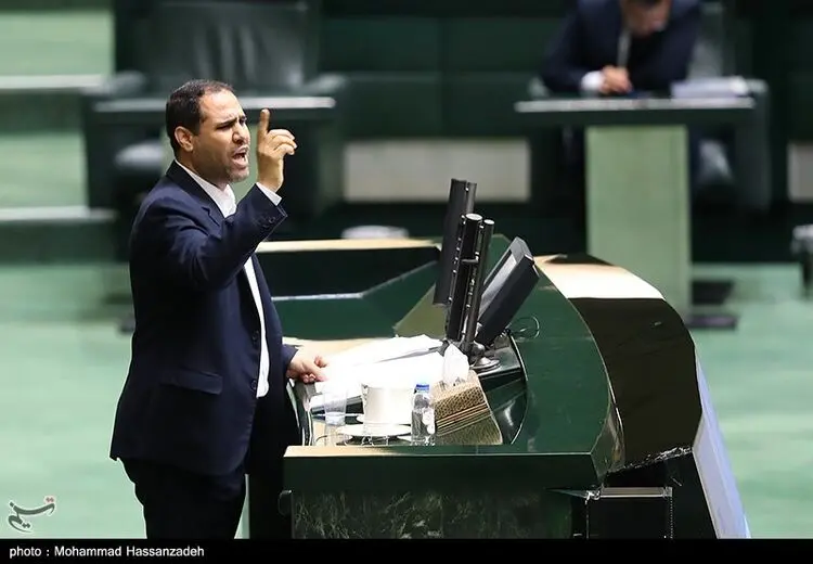 انتفادها از وزیر جدید آموزش و پرورش بالا گرفت/ صحرایی، نیامده به حج رفت!