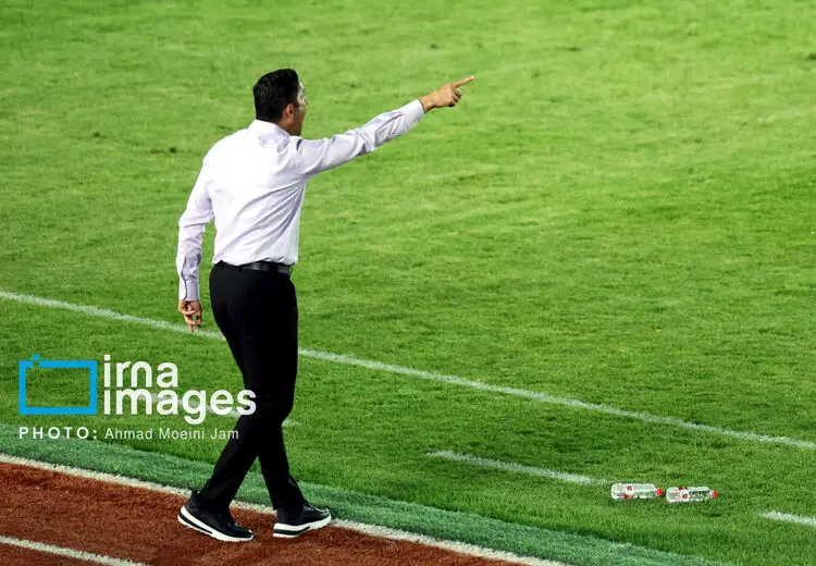 سرمربی پرسپولیس: من هم ناراضی‌ام!